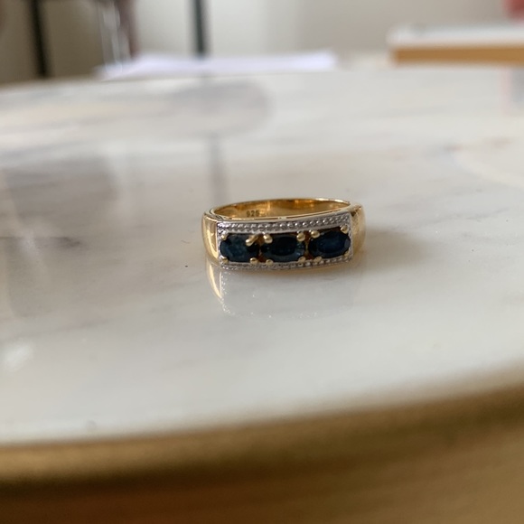 Vintage Sapphire Ring Size 7 with Appraisal Certificate - Picture 2 of 4